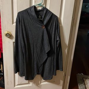 Woman’s Throw with sleeves